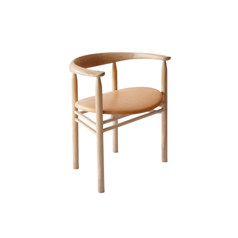 Linea Chair w/ Arms
